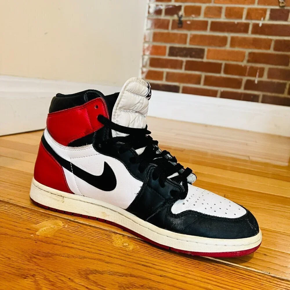Size 11 - Jordan 1 Retro High OG Black Toe 2016